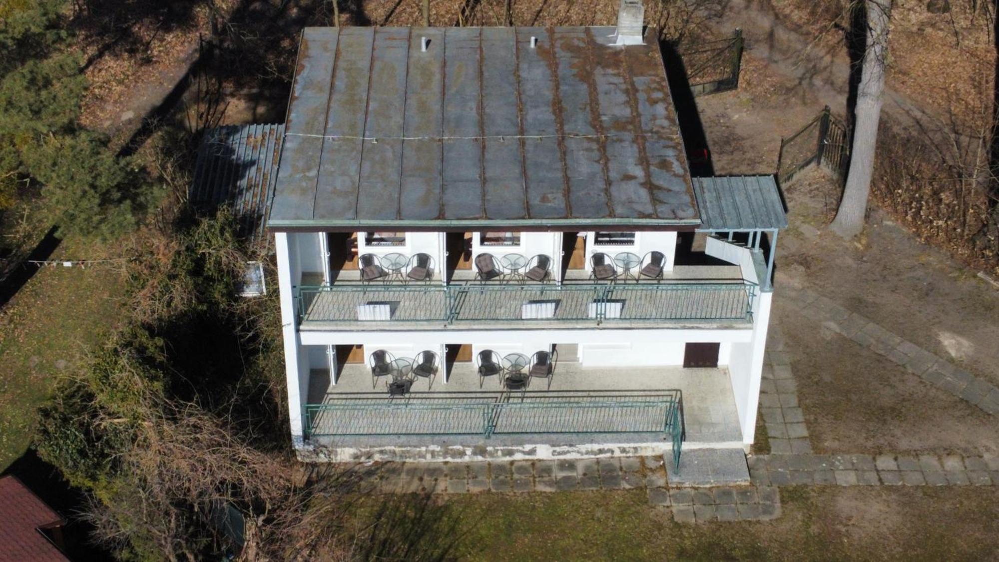 Yacht Club Bezdrev Hotel Hluboka nad Vltavou Bagian luar foto