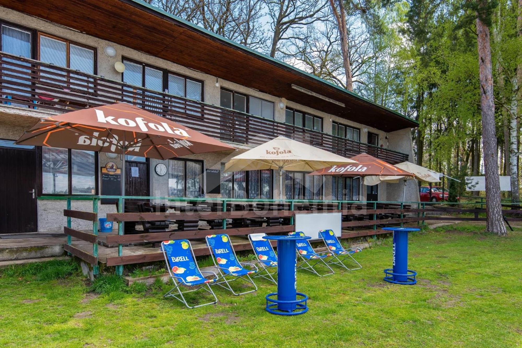 Yacht Club Bezdrev Hotel Hluboka nad Vltavou Bagian luar foto